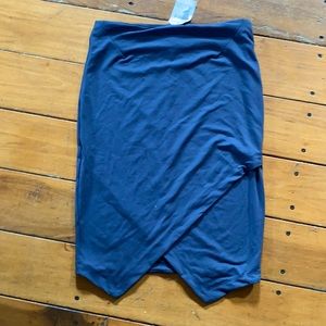 Gray/ebony fitted skirt. Very soft, stretchy